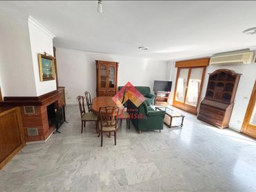 Flat with balcony for sale in Centro