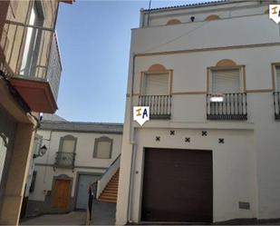 Vista exterior de Casa adosada en venda en Iznájar amb Aire condicionat, Terrassa i Traster