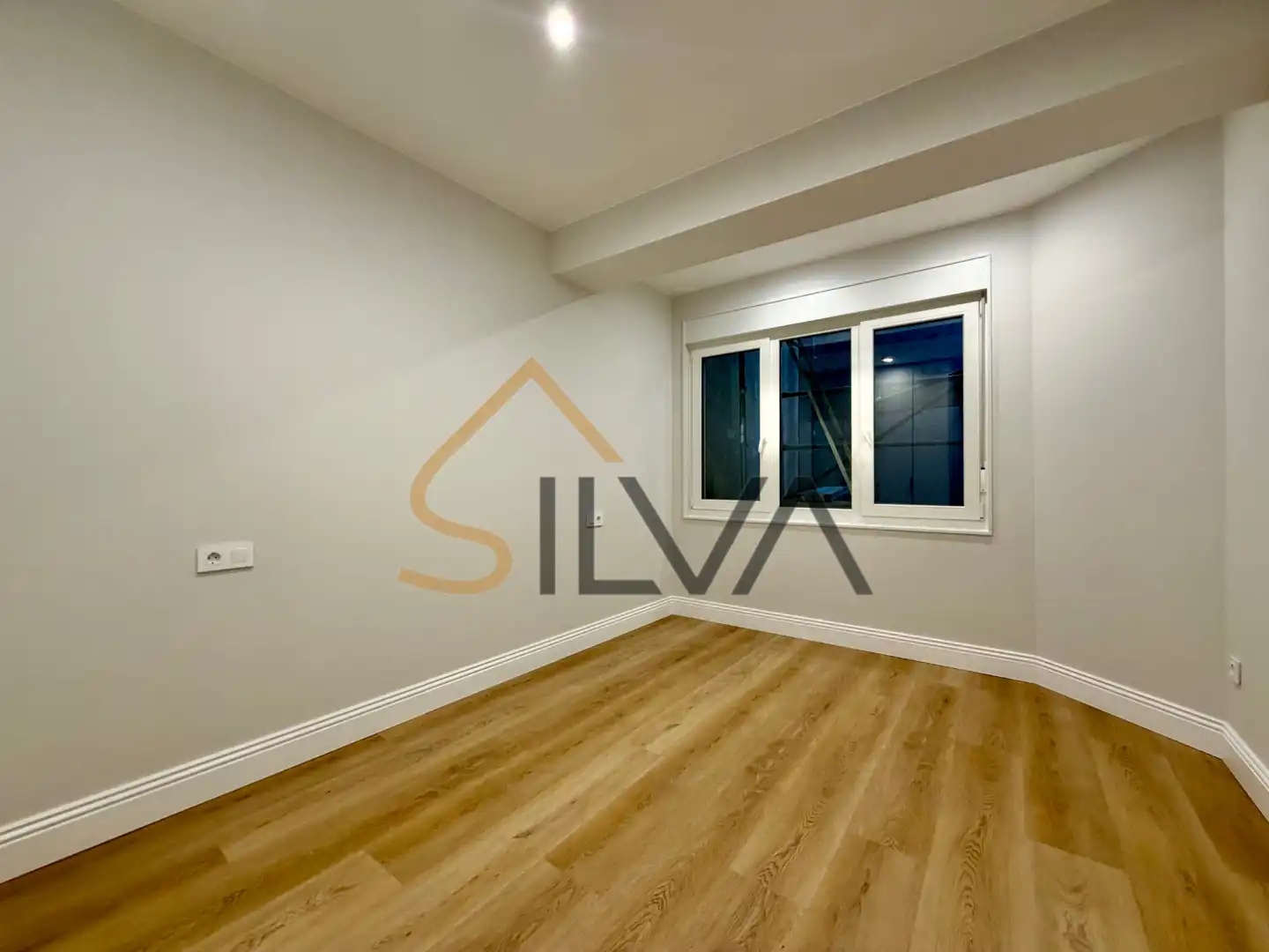 Habitación de Piso en venta en Lugo con Calefacción, Horno y Microondas