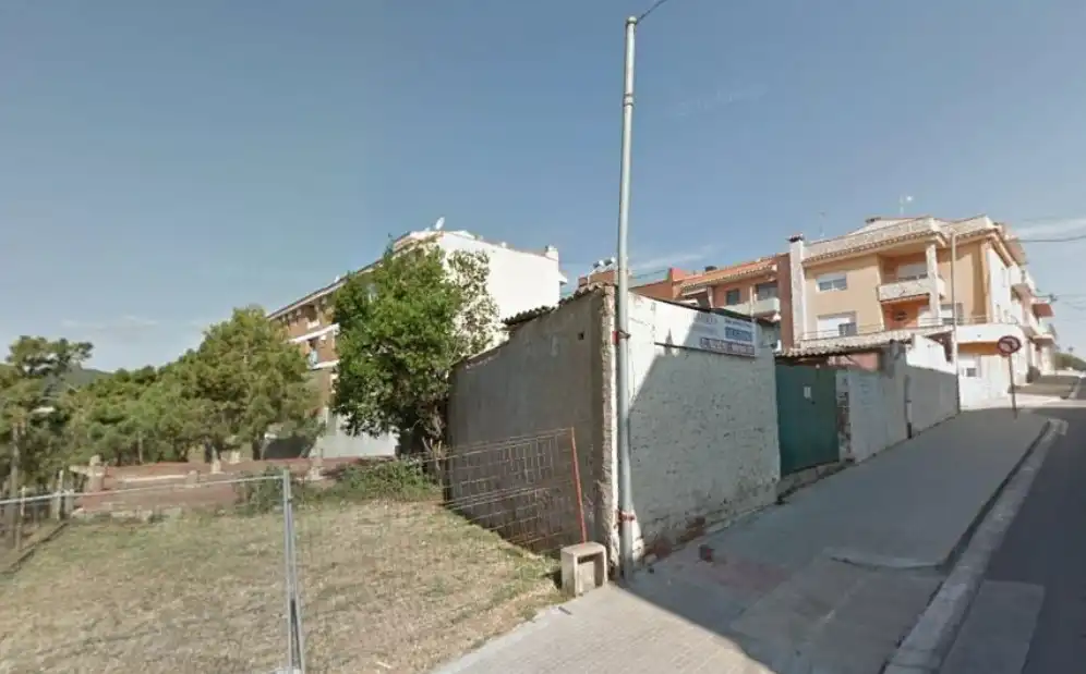 Terreny residencial en venda a Carrer Montblanc 1, imagen 3