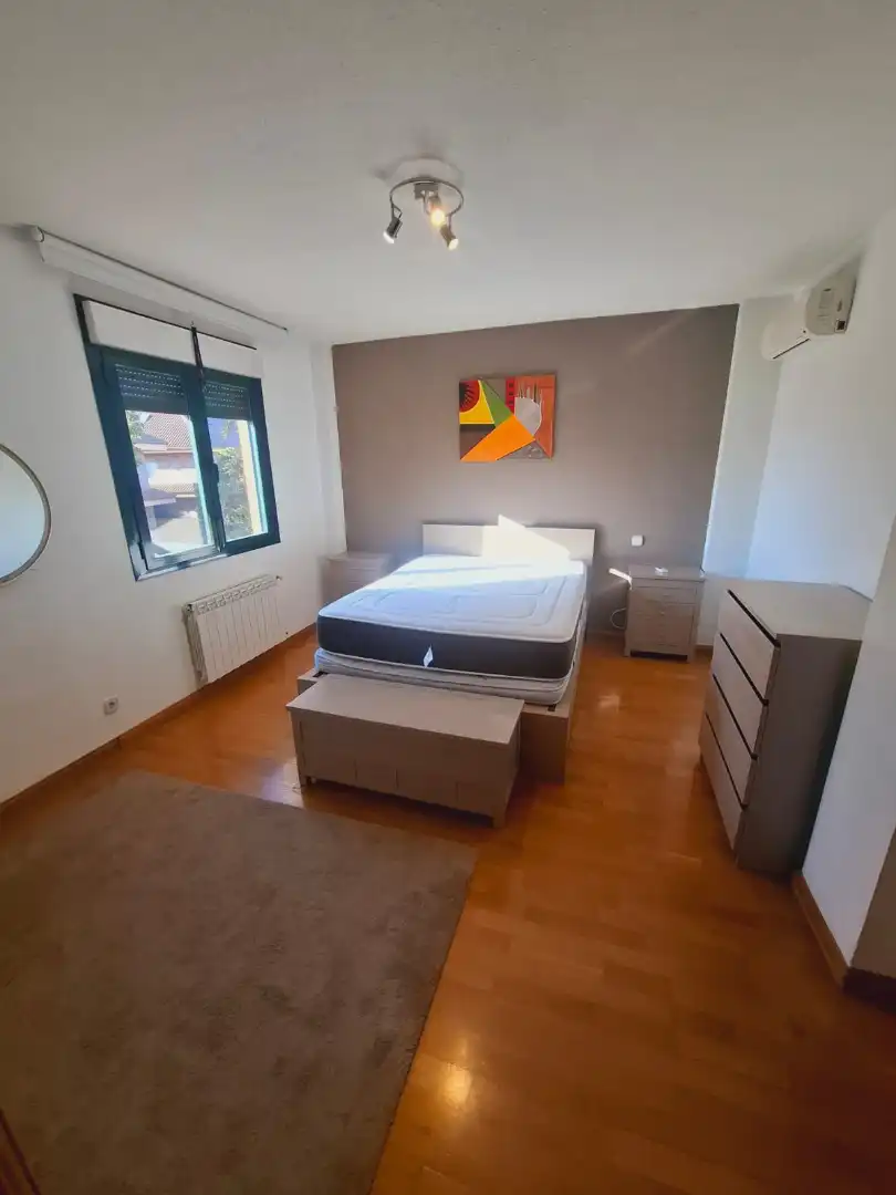 Bedroom of Detached homes for rent in Villaviciosa de Odón  with Air Conditioner, Heating and Private garden
