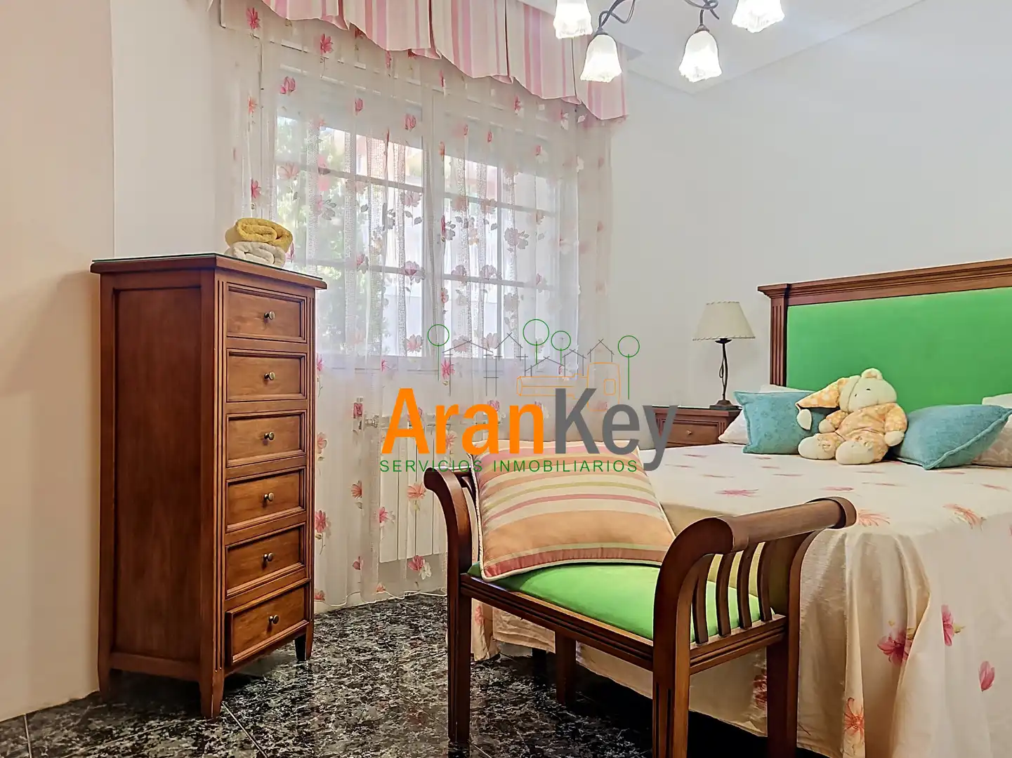 Bedroom of Houses for sale in Aranjuez  with Air Conditioner, Private garden and Terrace