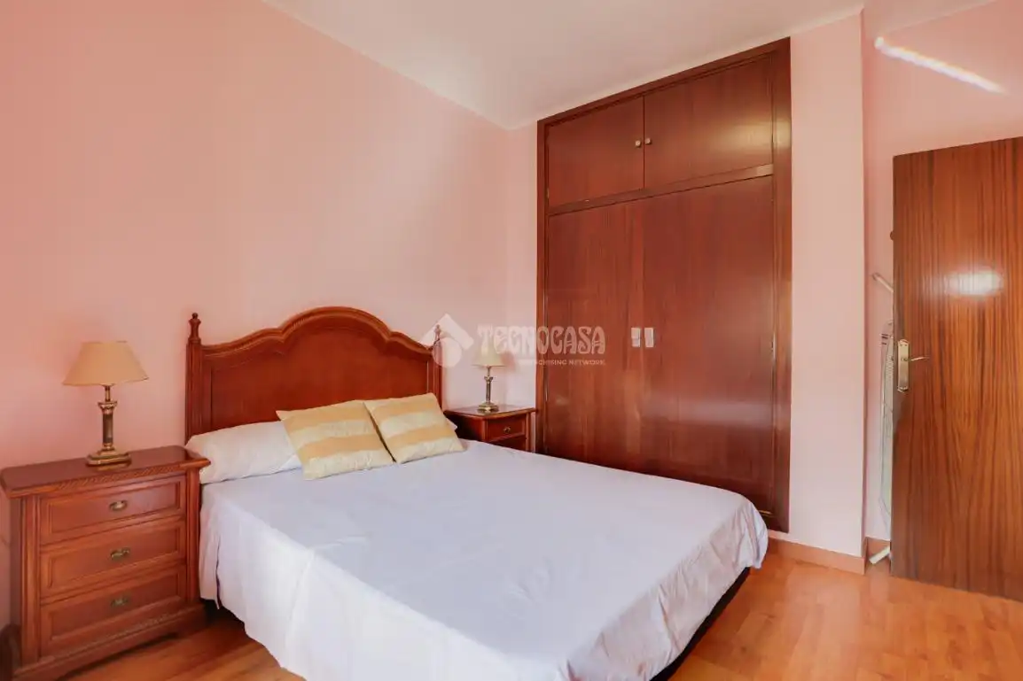 Bedroom of Flat for sale in Barcelona  with Air Conditioner, Heating and Balcony
