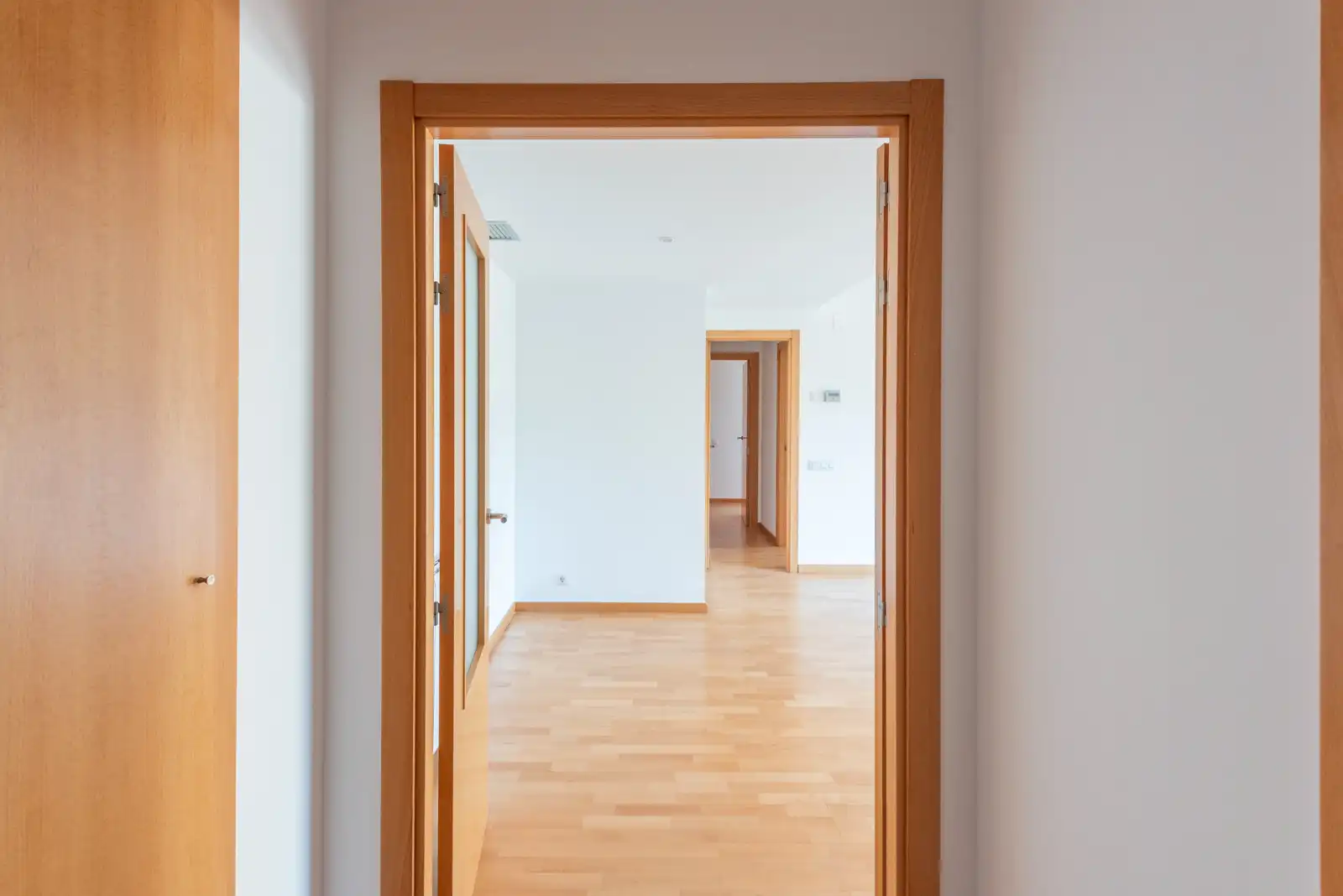 Flat for rent in Sabadell  with Heating, Parquet flooring and Oven