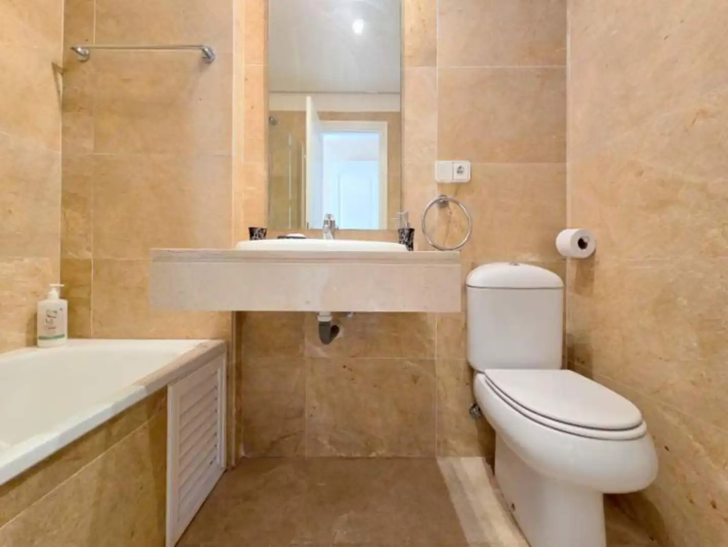Apartamento con ascensor en venta en La Duquesa, imagen 20