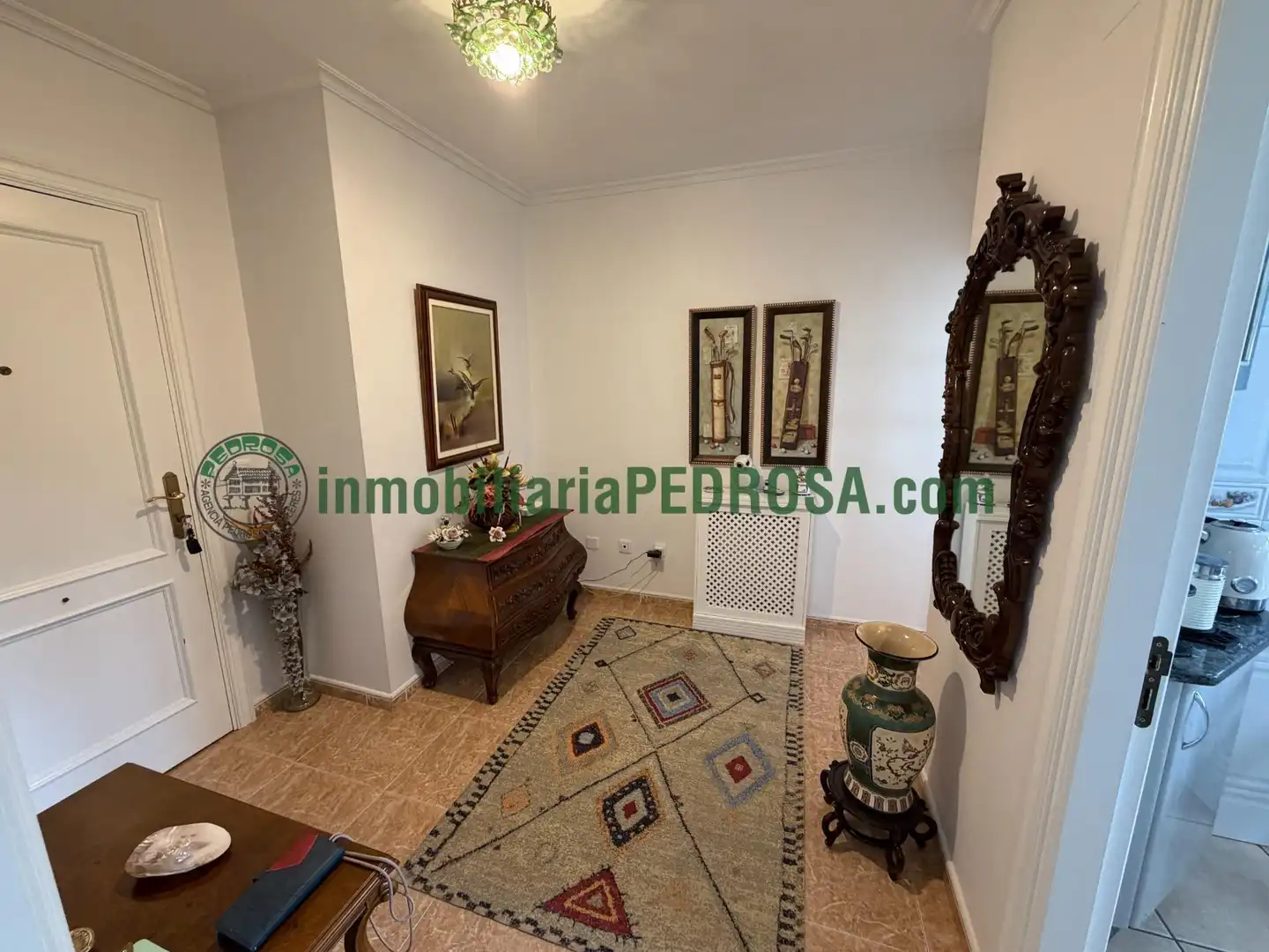 Dormitori de Apartament en venda en Pontevedra Capital  amb Calefacció i Traster