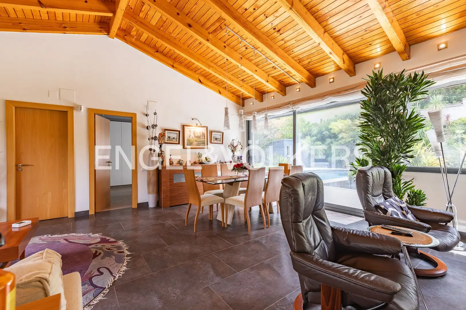 Sala de estar de Casa o chalet en venta en Matadepera con Aire acondicionado, Calefacción y Jardín privado