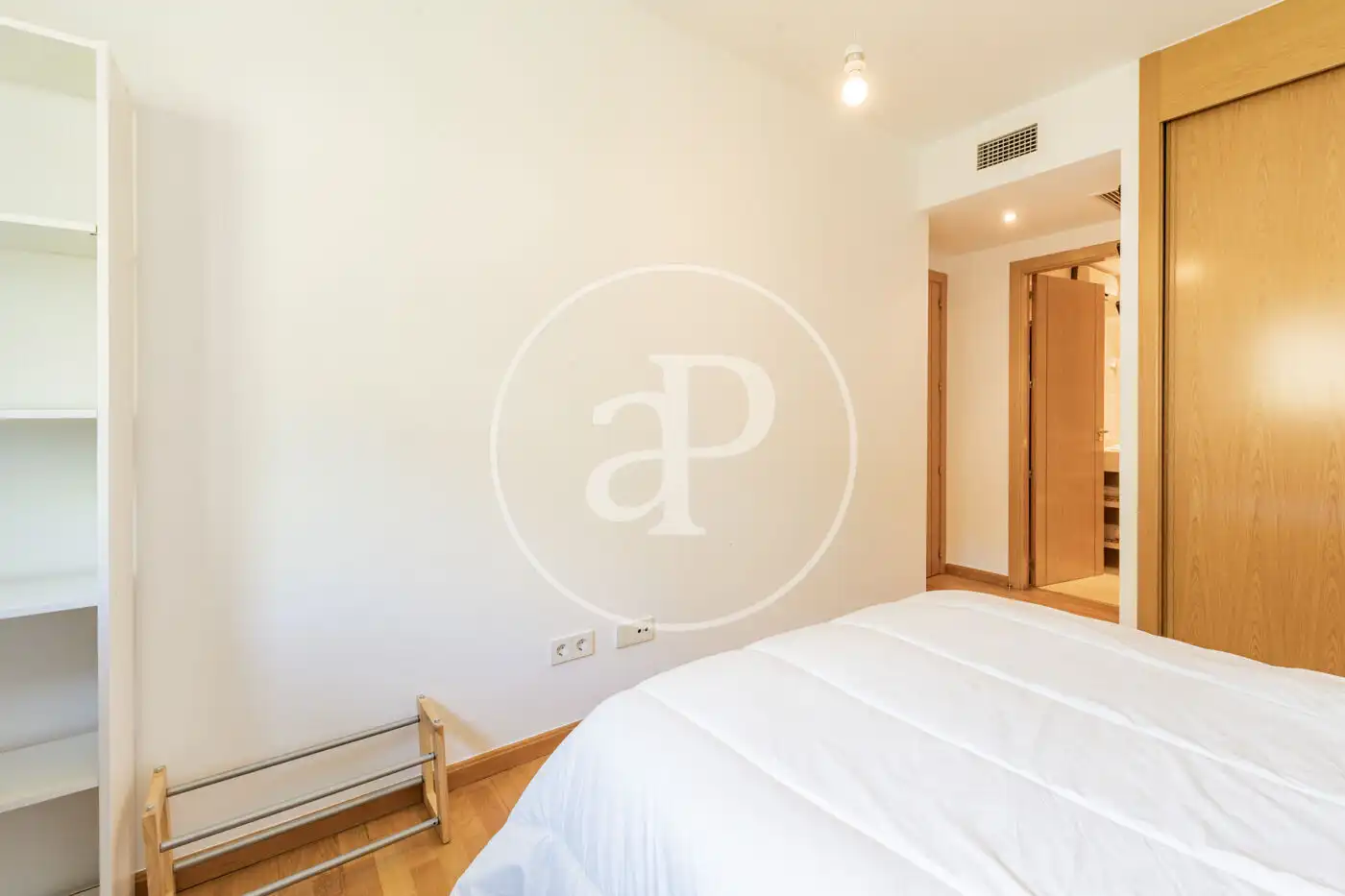 Schlafzimmer von Wohnung zum Verkauf in Madrid mit Klimaanlage, Heizung und Privatgarten