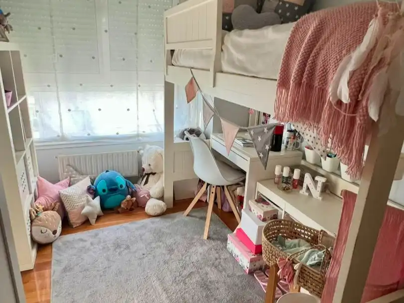 Habitación de Piso en venta en Vigo  con Calefacción, Parquet y Trastero