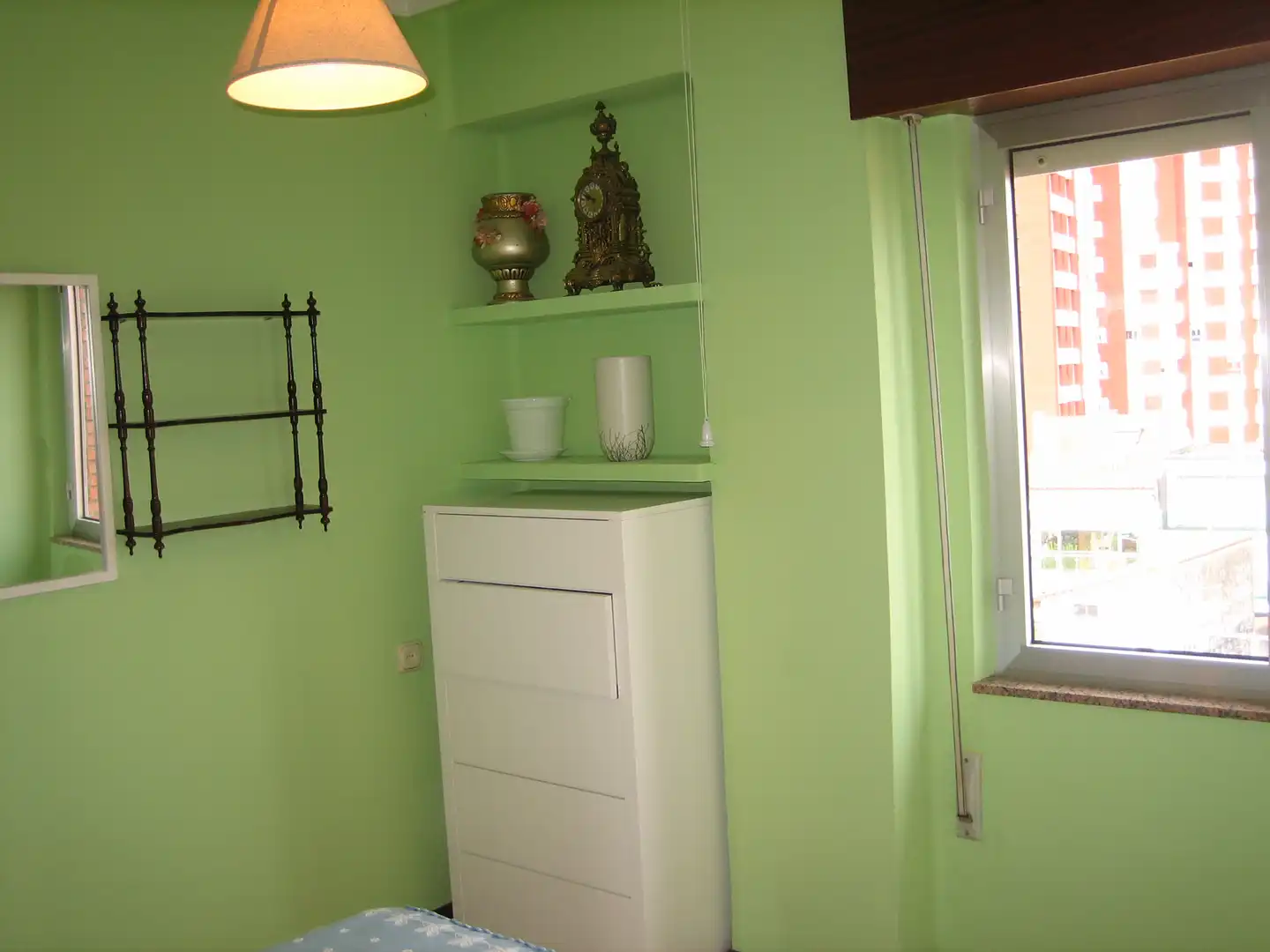 Habitación de Piso en venta en Avilés con Amueblado