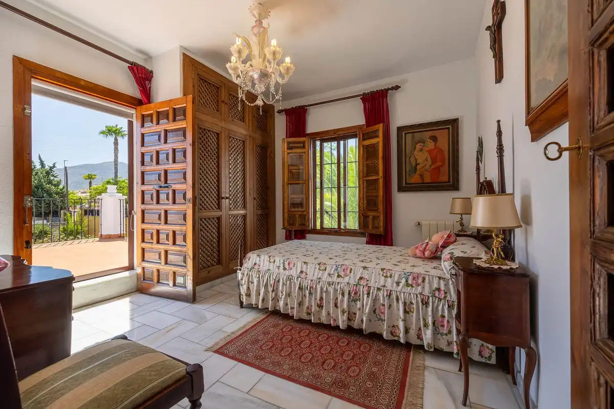 Habitación de Casa o chalet en venta en Alhaurín de la Torre con Aire acondicionado, Calefacción y Jardín privado