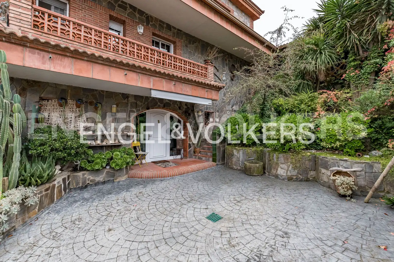 Exterior view of Houses for sale in Rubí  with Air Conditioner, Heating and Private garden