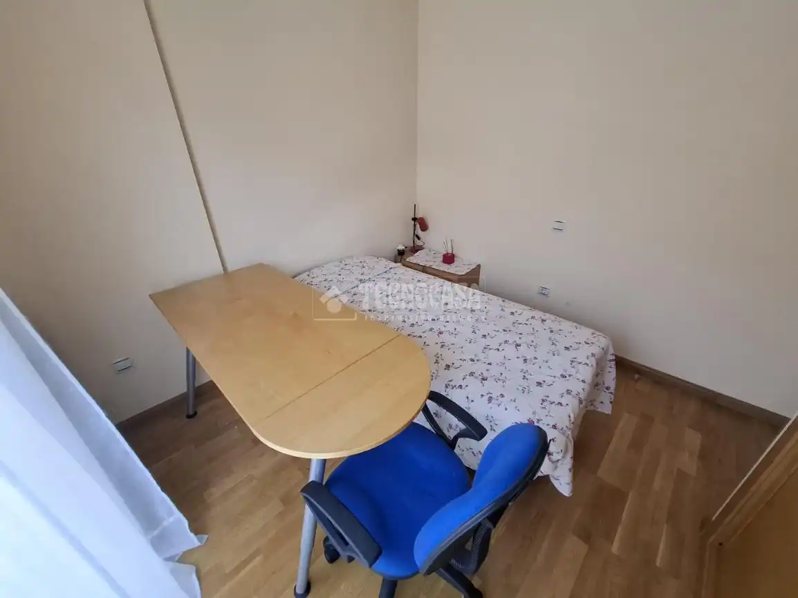 Habitación de Casa adosada en venta en Ávila con Calefacción, Amueblado y Balcón