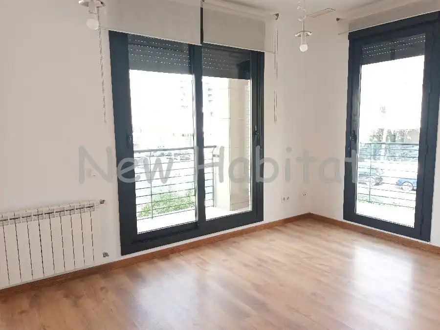 Habitación de Casa adosada en venta en Castellón de la Plana / Castelló de la Plana con Aire acondicionado, Jardín privado y Terraza