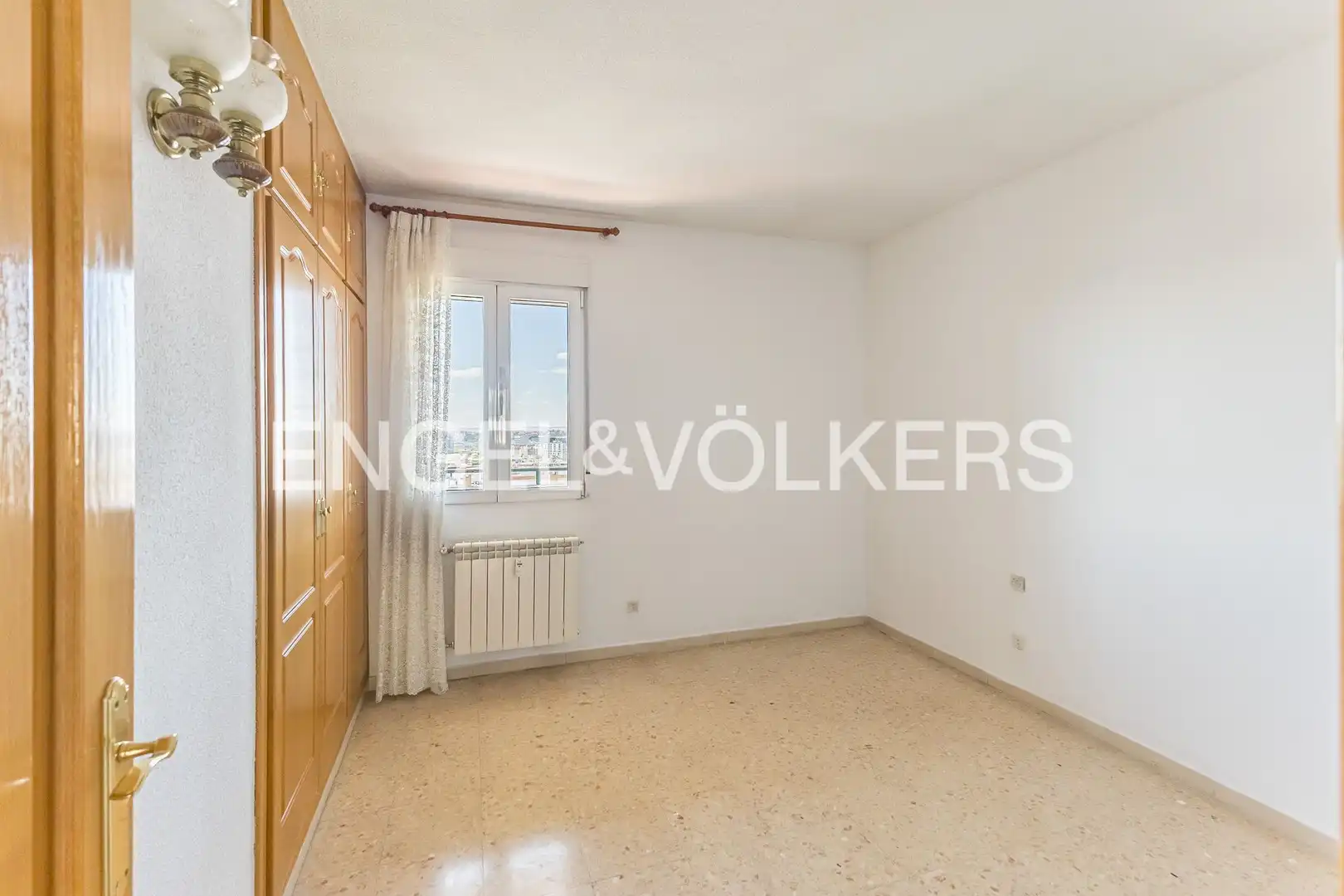 Flat for sale in Madrid  with Air Conditioner, Heating and Terrace
