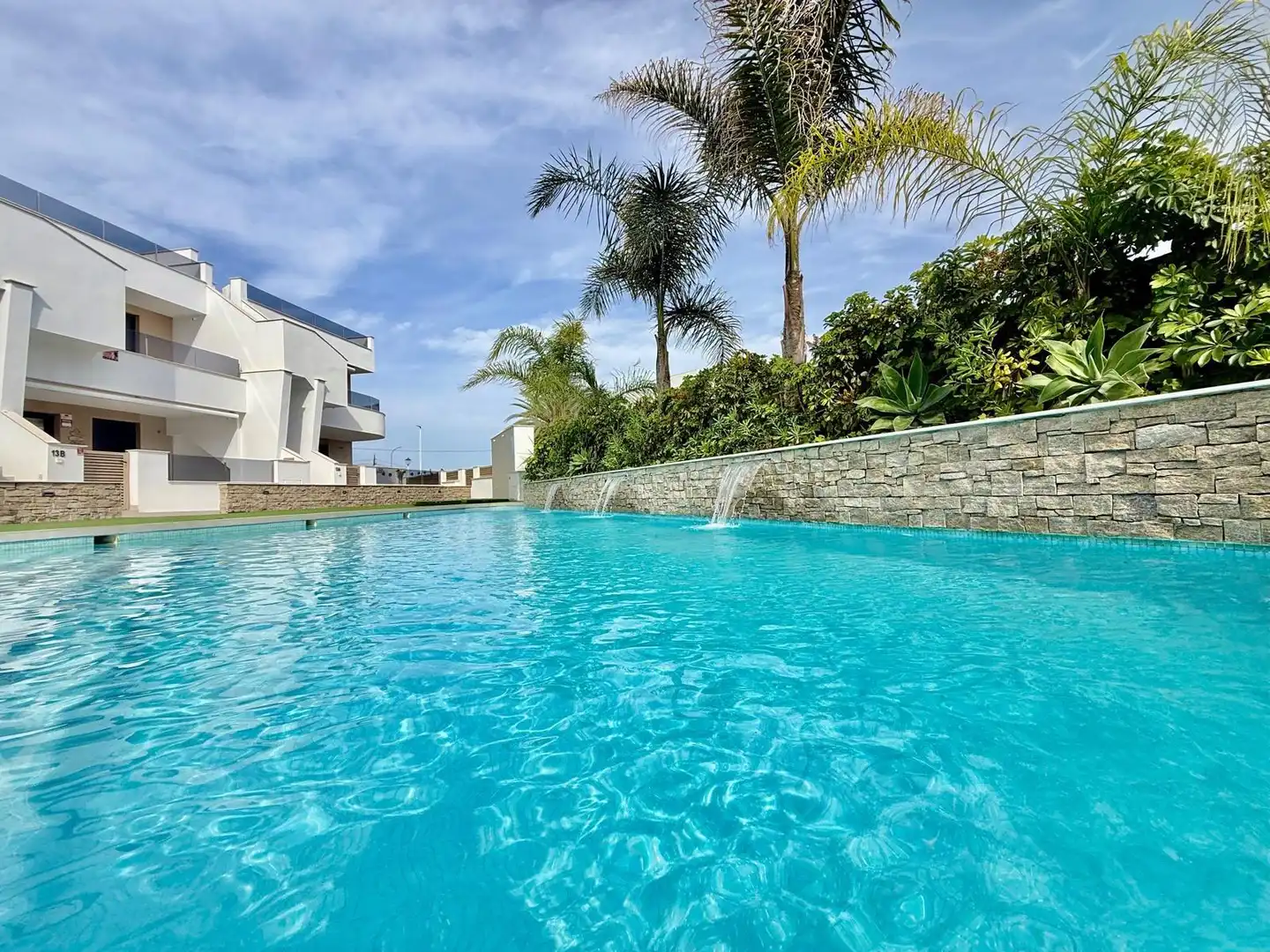 Schwimmbecken von Dachboden zum Verkauf in San Pedro del Pinatar mit Klimaanlage, Heizung und Privatgarten