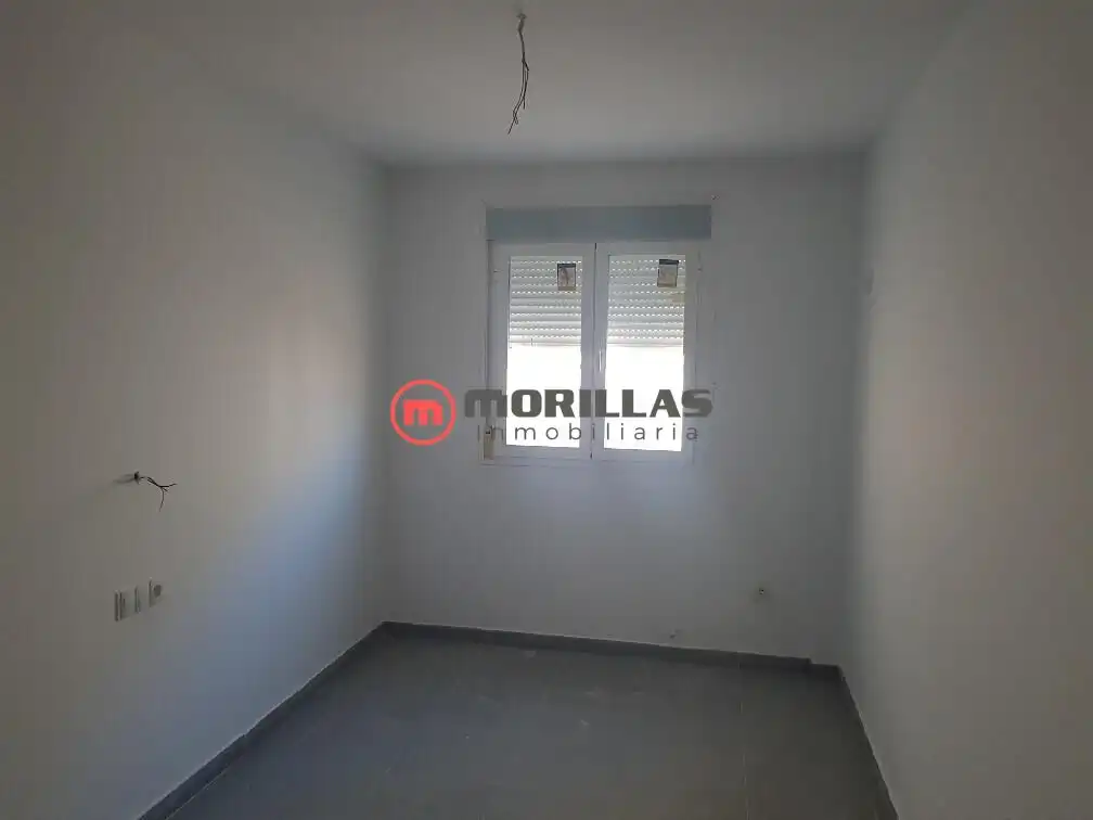 Schlafzimmer von Dachboden zum Verkauf in Moratalla mit Heizung, Terrasse und Balkon