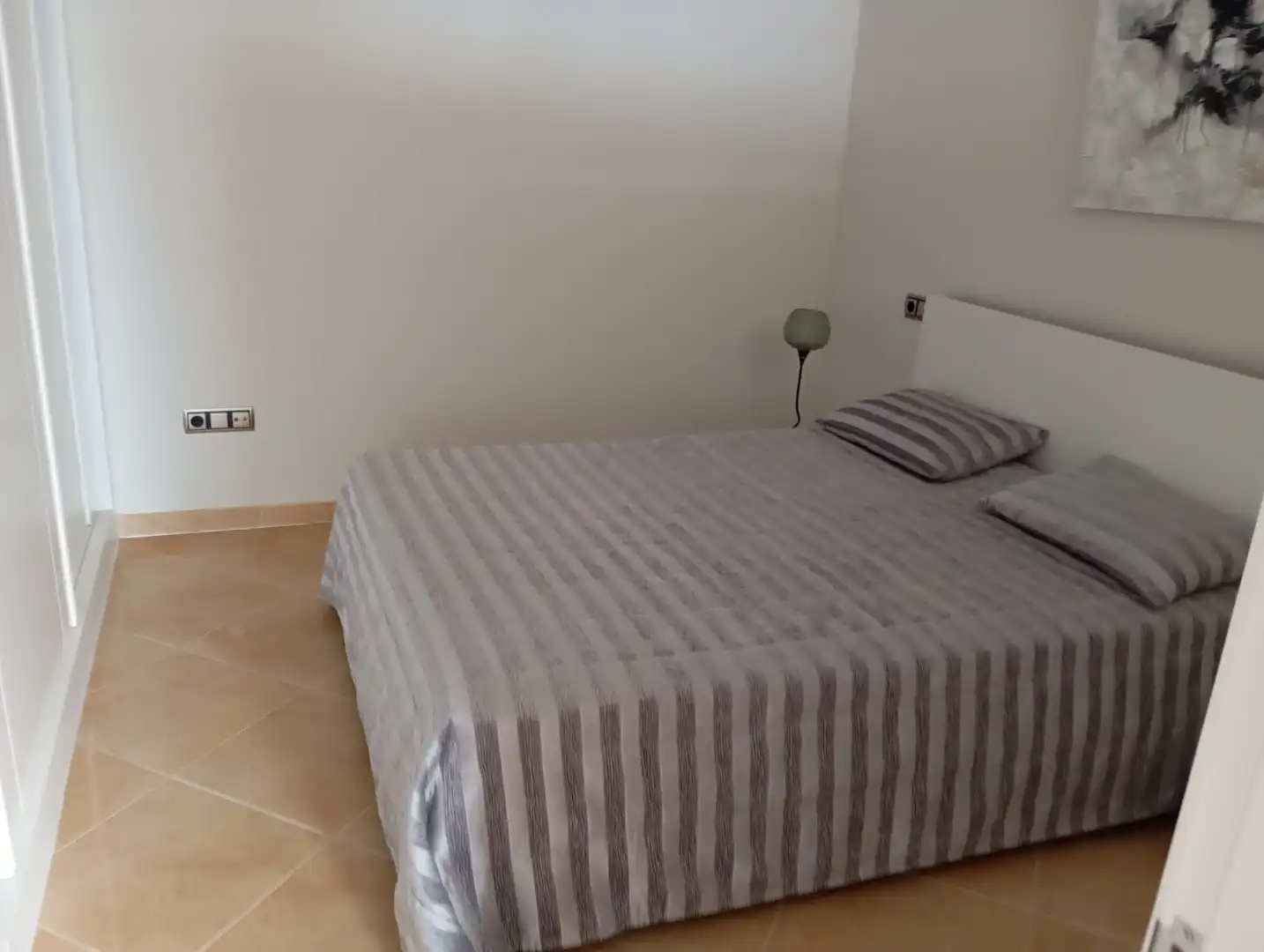 Habitación de Casa o chalet de alquiler en Carballo con Amueblado, Horno y Se aceptan mascotas