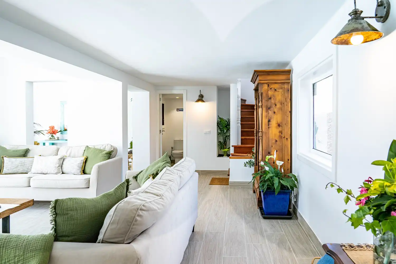 Sala d'estar de Casa adosada en venda en Teguise amb Jardí privat, Terrassa i Piscina