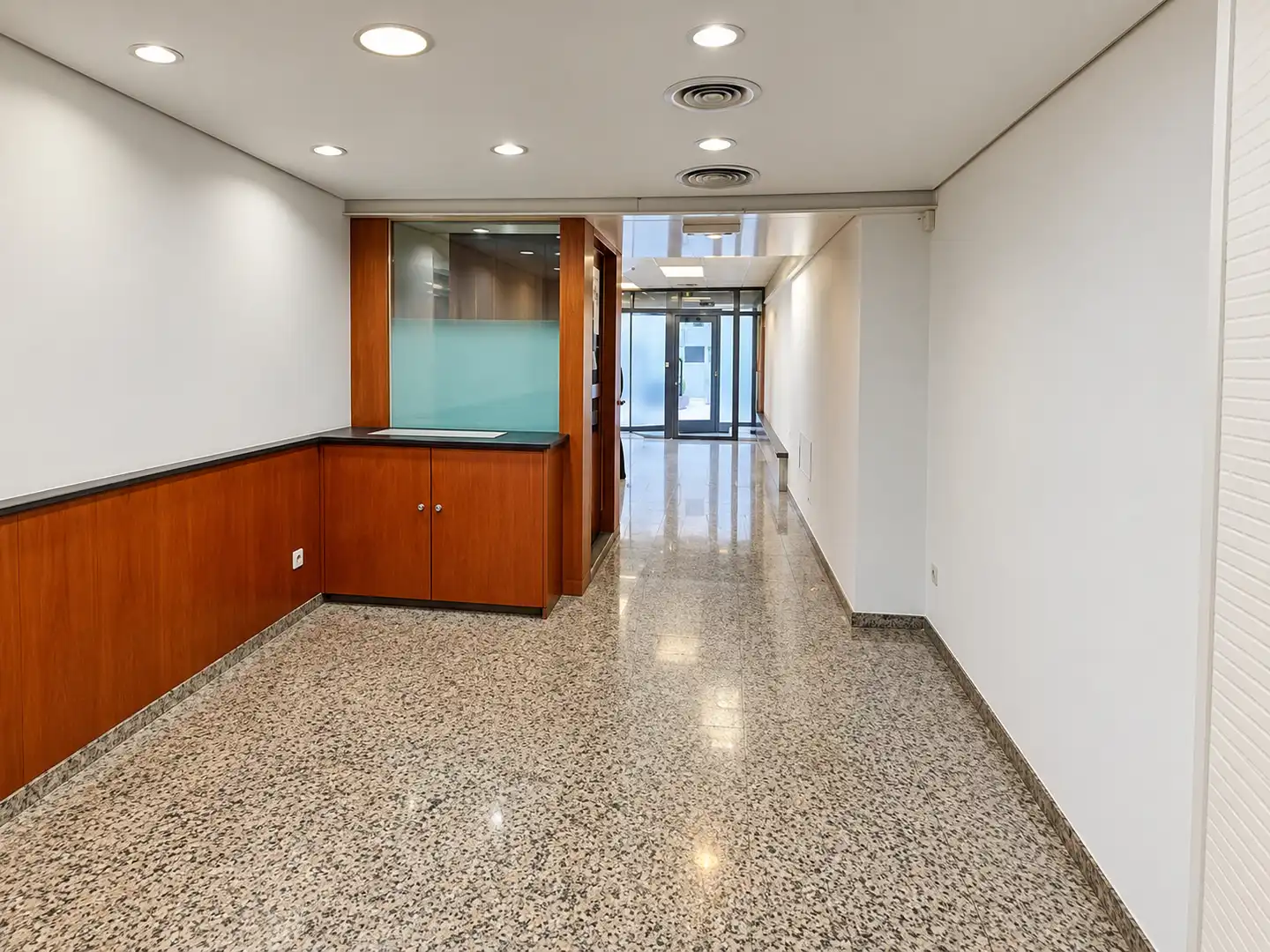 Local comercial en venda a Gran Via de les Corts Catalanes 1088, imagen 2
