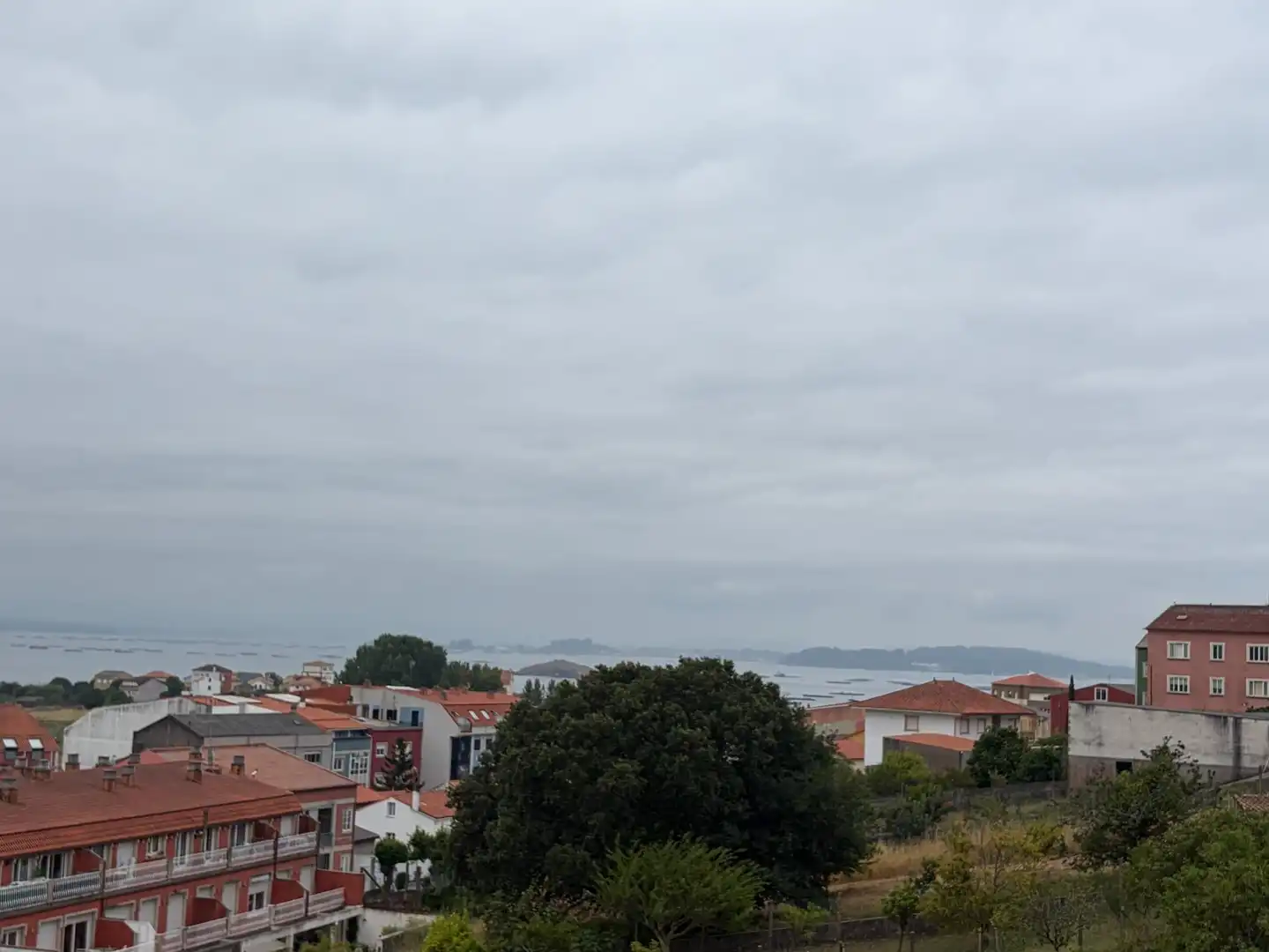 Vista exterior de Pis en venda en Boiro amb Calefacció, Terrassa i Traster