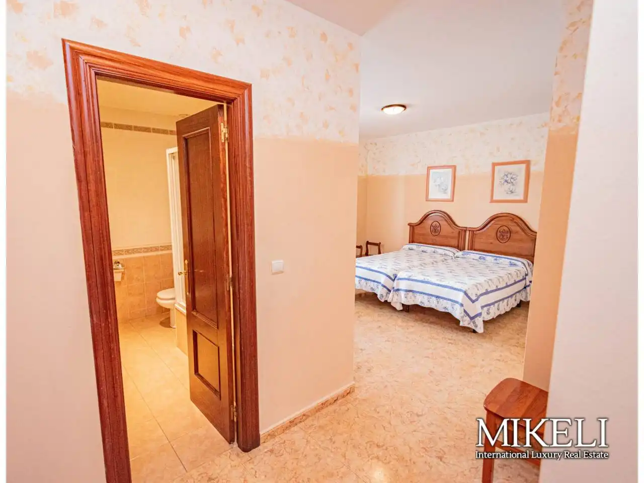 Commercial properties for sale in Paseo MUELLE, Comillas (Cantabria)