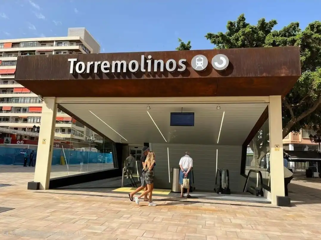 Außenansicht von Wohnung zum Verkauf in Torremolinos mit Klimaanlage und Möbliert