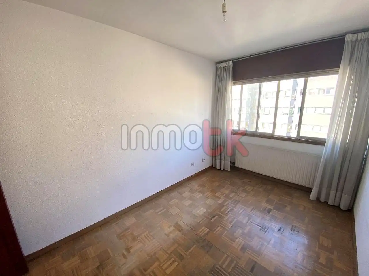 Schlafzimmer von Wohnung zum Verkauf in A Coruña Capital  mit Heizung und Abstellraum