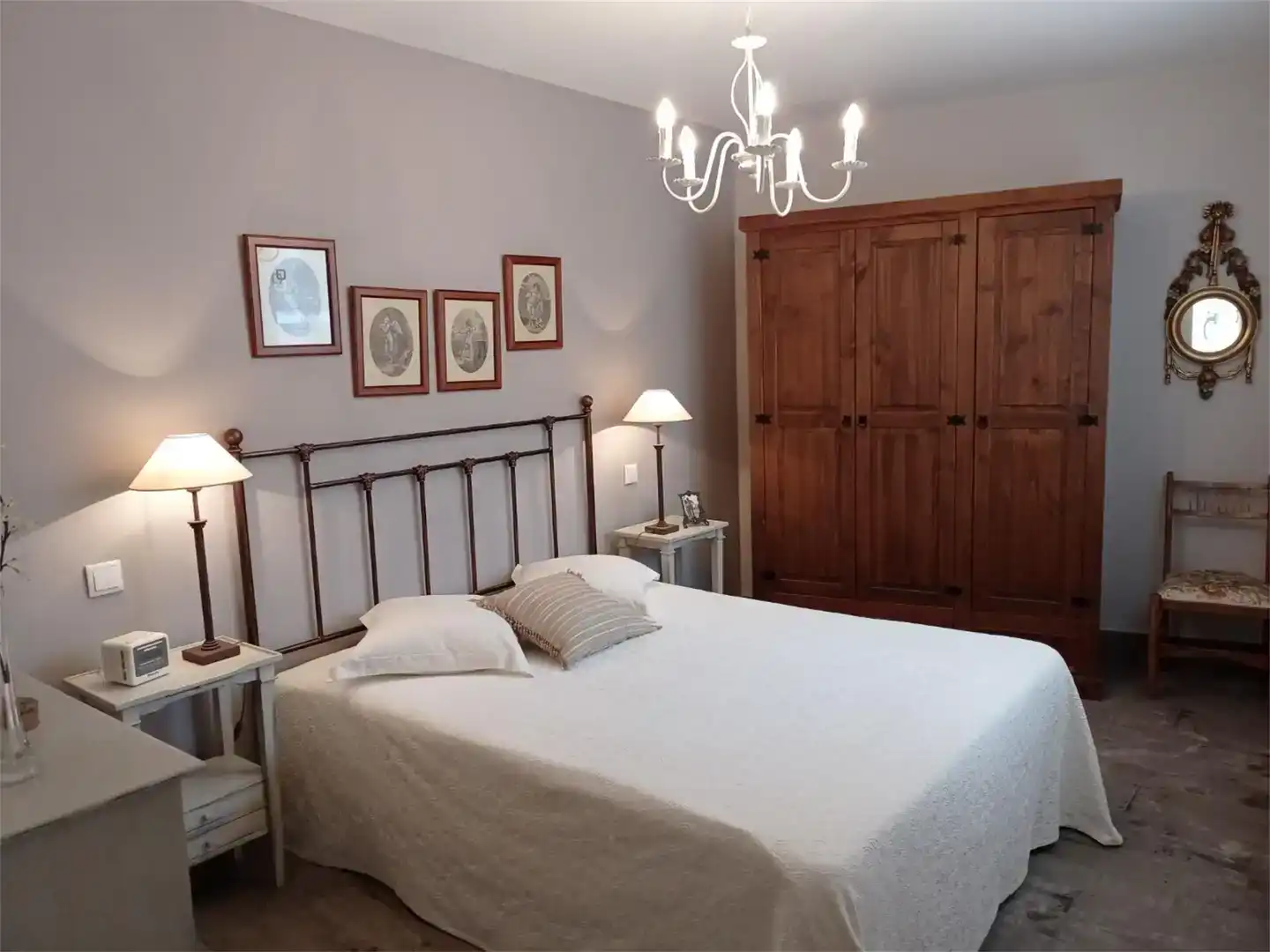 Habitación de Casa adosada en venta en Mecerreyes con Trastero, Amueblado y Horno