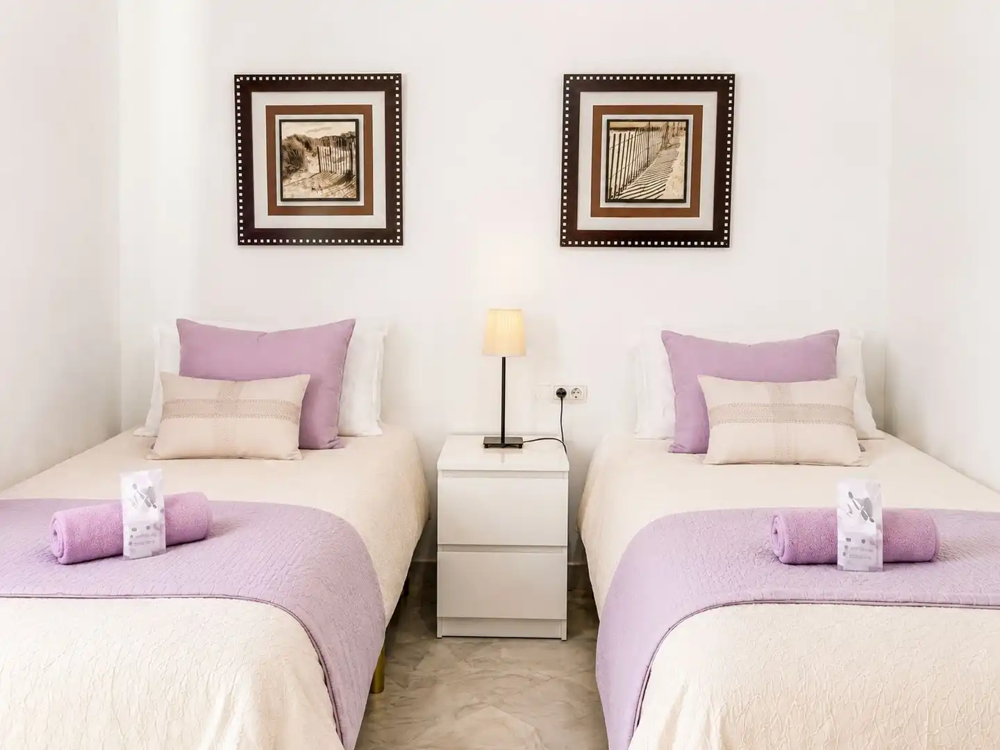 Habitación de Apartamento en venta en Marbella con Aire acondicionado, Trastero y Piscina comunitaria