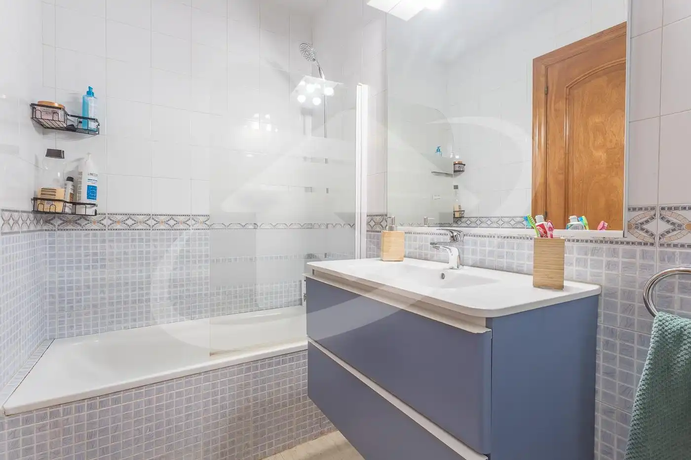 Bathroom of Flat for sale in Sabadell  with Heating, Parquet flooring and Terrace