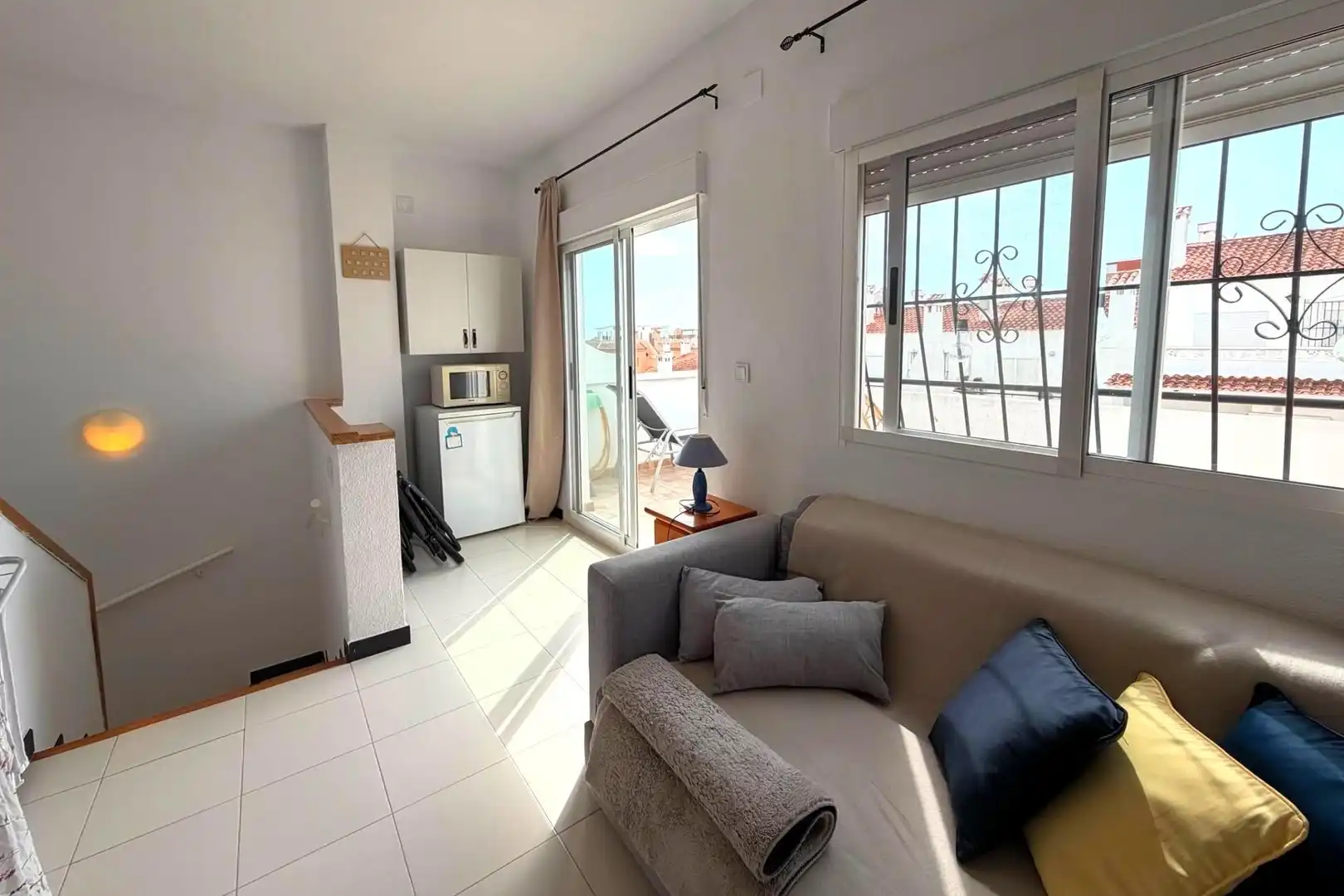 Terrasse von Einfamilien-Reihenhaus zum Verkauf in Torrevieja mit Klimaanlage, Heizung und Terrasse