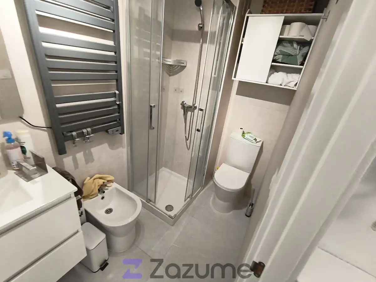 Baño de Piso de alquiler en Valencia con Aire acondicionado, Parquet y Trastero