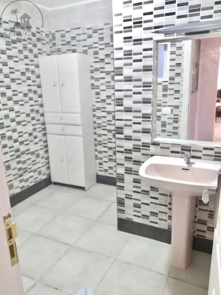 Bathroom of Flat for sale in Arona