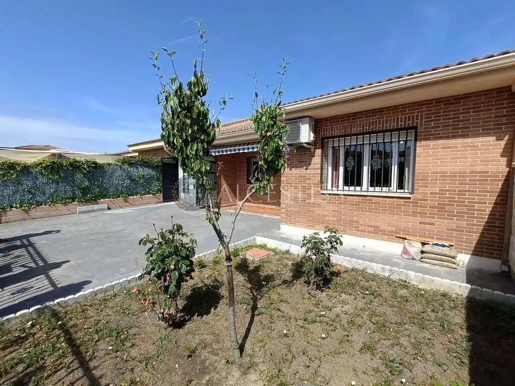 Adossat amb jardí en venda a Méntrida, imagen 4