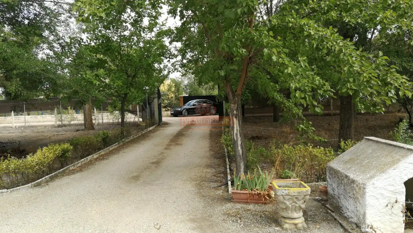 Außenansicht von Haus oder Chalet zum Verkauf in Albacete mit Abstellraum und Balkon