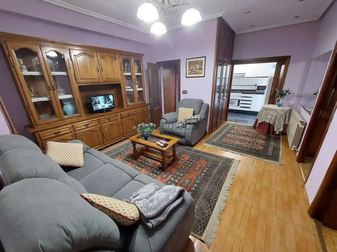 Flat for rent in Calle Padre Suárez, Santo Domingo - El Campillín