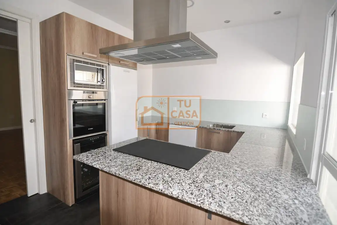 Flat with terrace to rent in Calle Periodista Sánchez Asensio, imagen 3