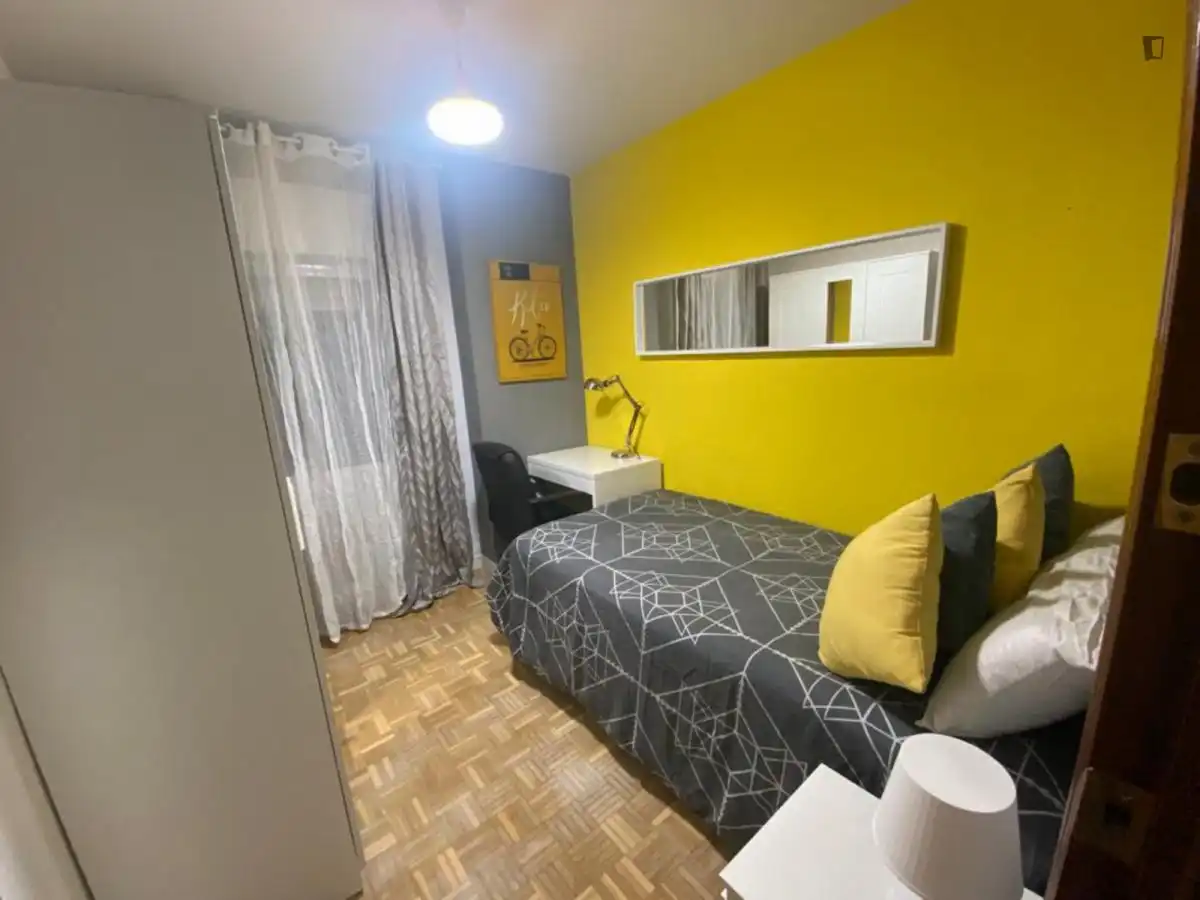 Bedroom of Apartments for share in Alcalá de Henares  with Furnished, Oven and Washing machine
