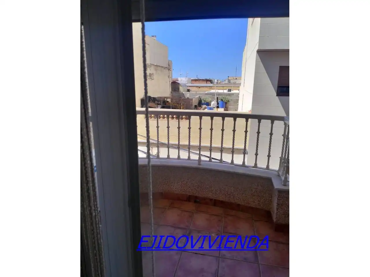 Vista exterior de Casa o xalet en venda en El Ejido amb Aire condicionat i Terrassa