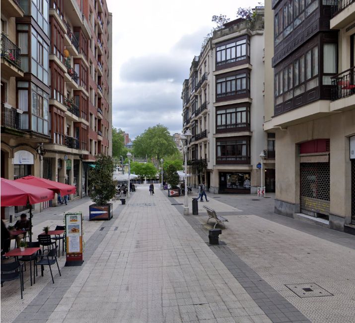 Vista exterior de Garatge en venda en Bilbao 