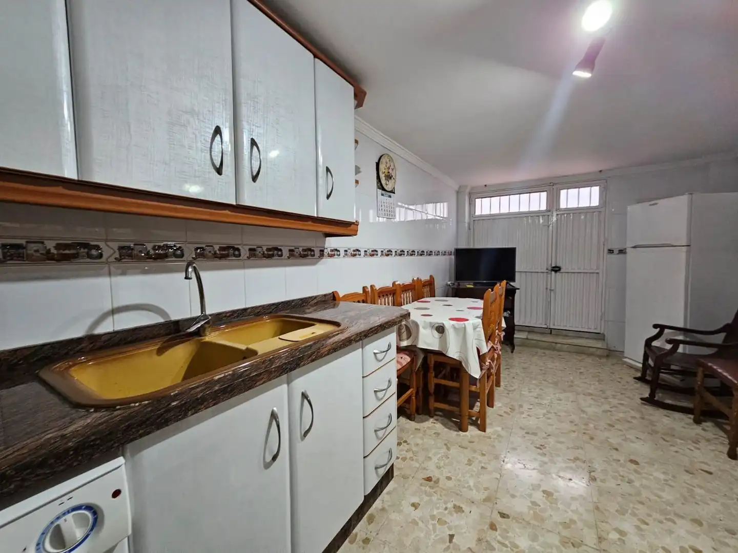 Cuina de Casa o xalet en venda en Fondón amb Calefacció, Terrassa i Moblat