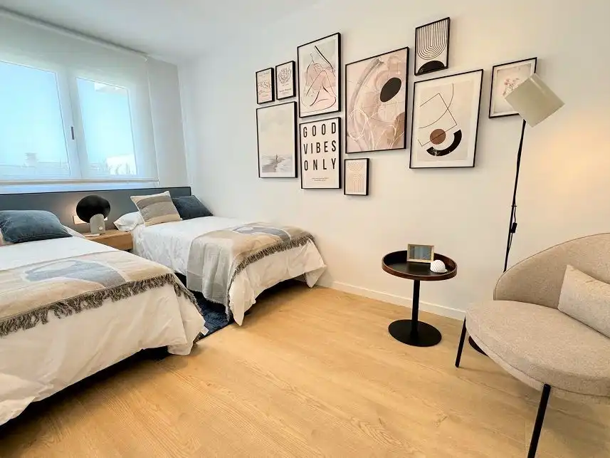 Habitación de Casa o chalet en venta en La Nucia con Aire acondicionado, Calefacción y Jardín privado
