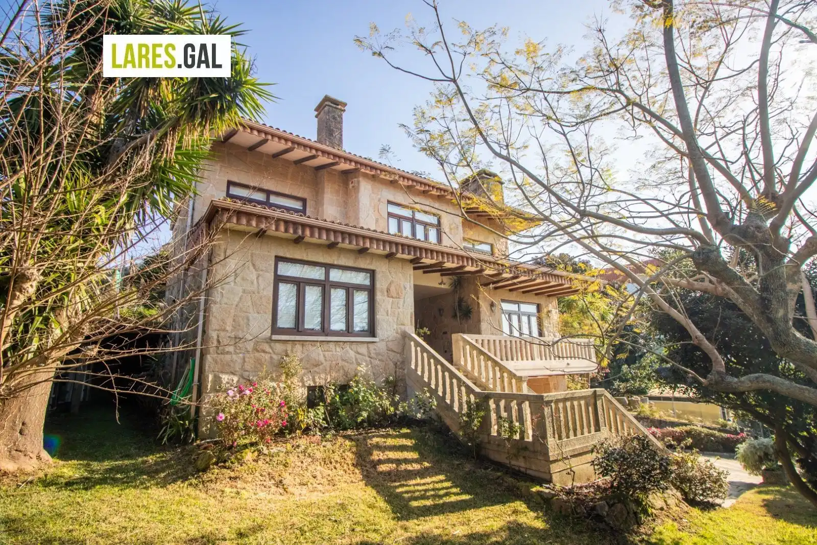 Vista exterior de Casa o xalet de lloguer en Moaña amb Calefacció, Terrassa i Moblat