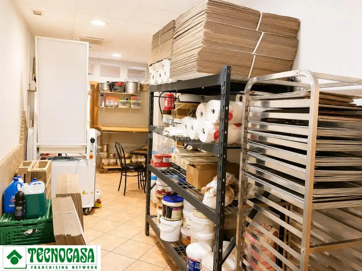 Local de alquiler en Manises con Aire acondicionado y Amueblado