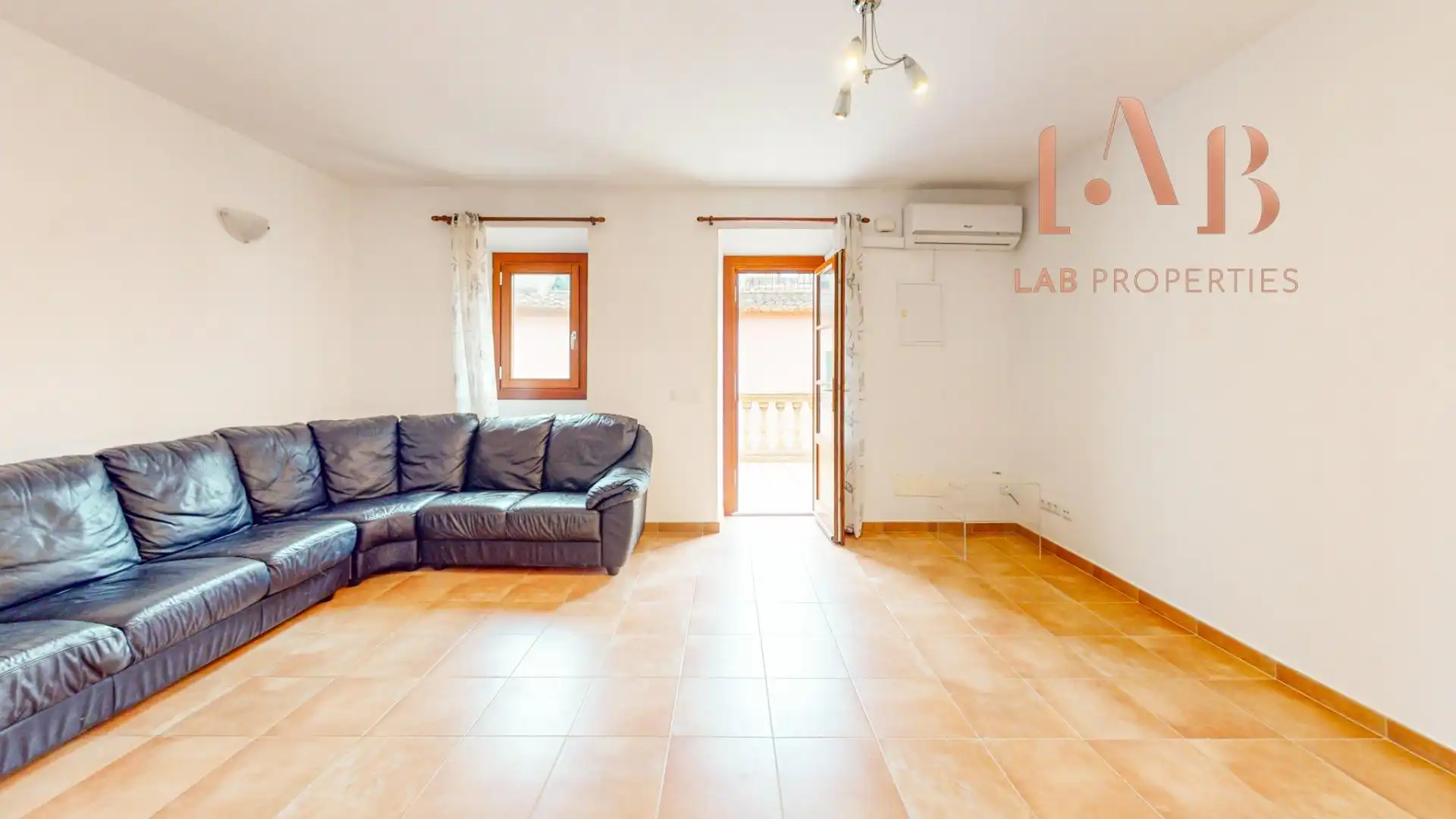 Living room of Houses for sale in Calvià  with Air Conditioner, Heating and Terrace