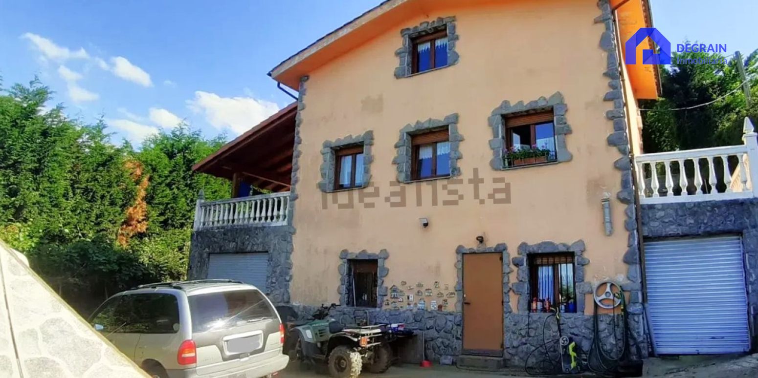 Exterior view of House or chalet for sale in Villaviciosa  with Heating, Terrace and Balcony