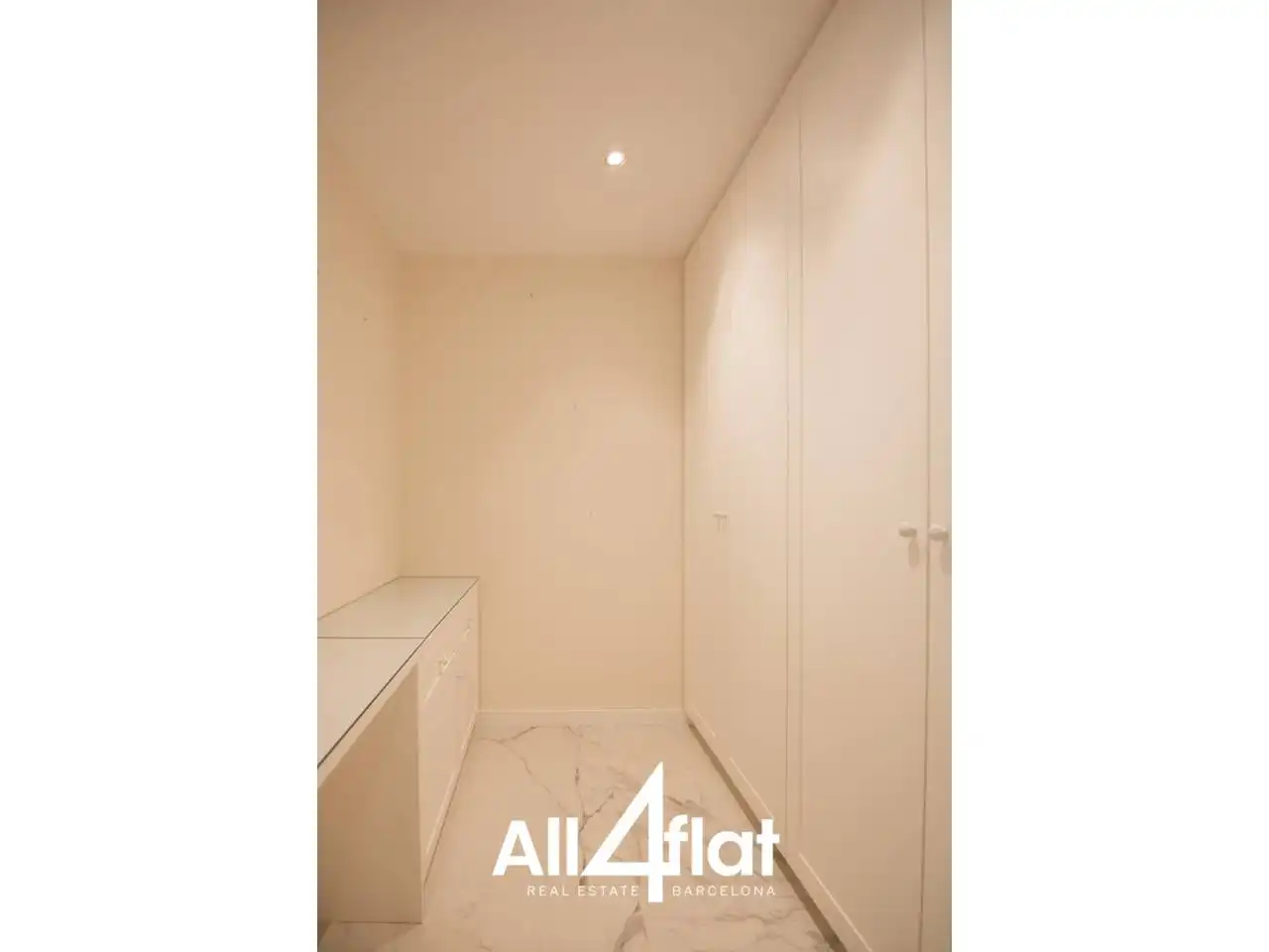 Flat with lift for sale in Calle Villarroel, imagen 54