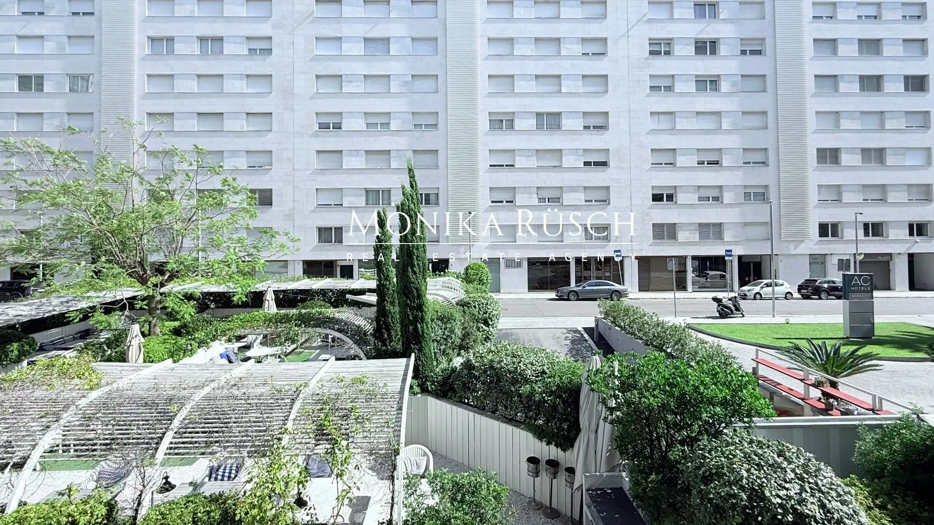Exterior view of Flat for rent in Barcelona  with Air Conditioner, Heating and Terrace