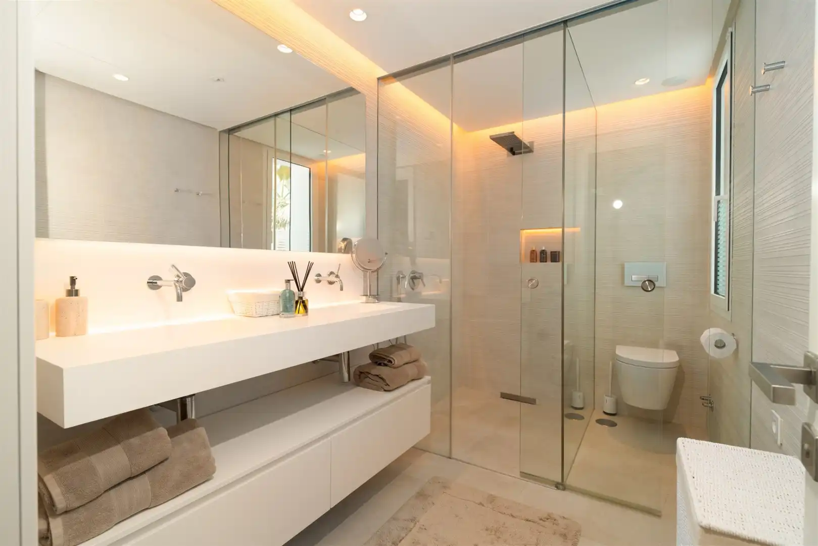 Baño de Apartamento de alquiler en Ojén con Aire acondicionado, Calefacción y Terraza